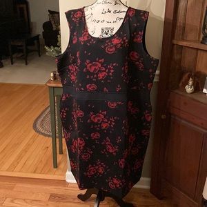 Signature Collection black and red sleeveless dress